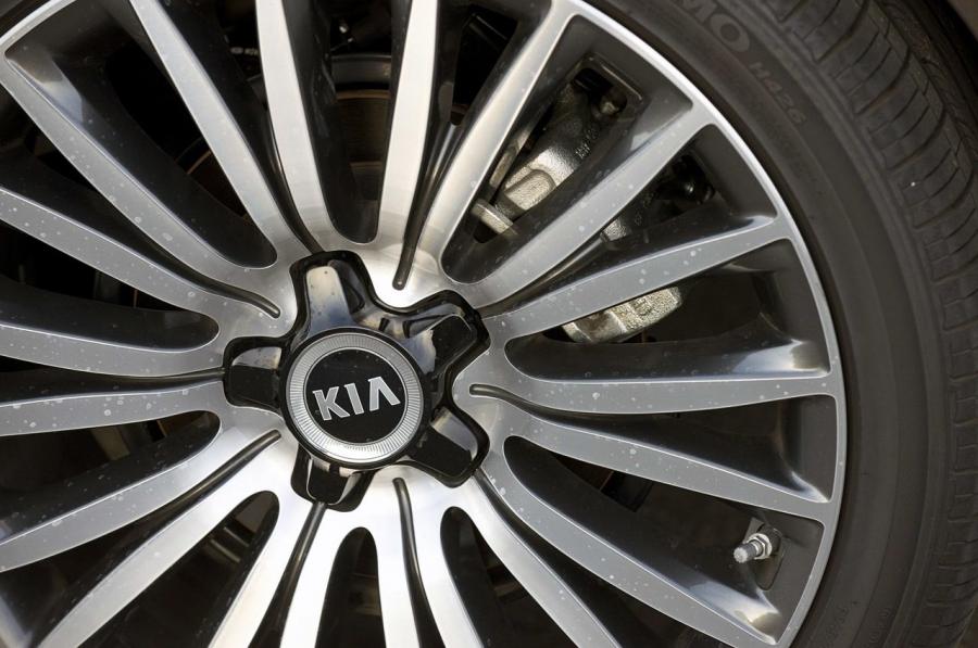  Kia Cadenza 2014 года  (фото 4 из 154)